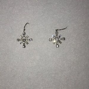 Snowflake earrings